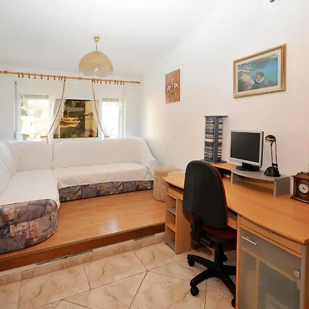 Elena Apartmán Trogir