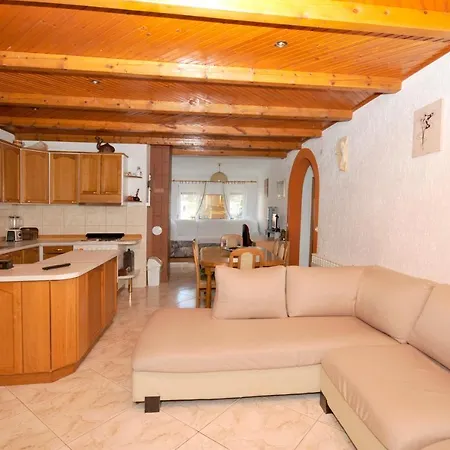 Elena Apartmán Trogir